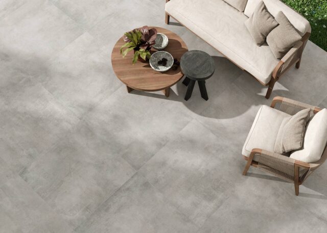 Chairs-and-table-seen-from-above