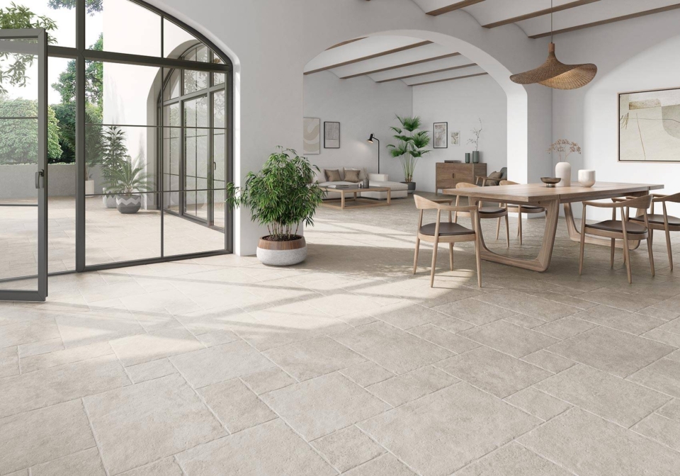 Livingroom-with-large-glass-door